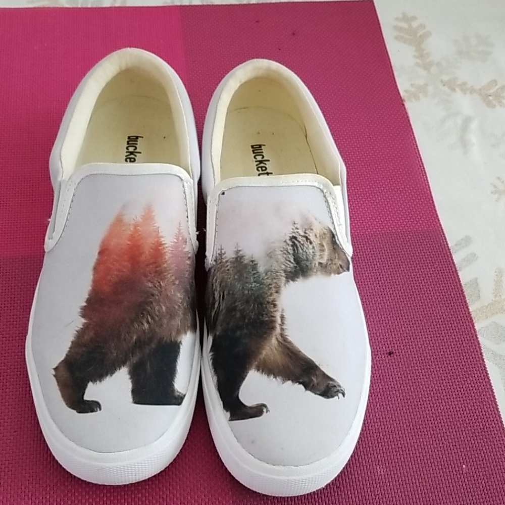 Bucketfeet shoes